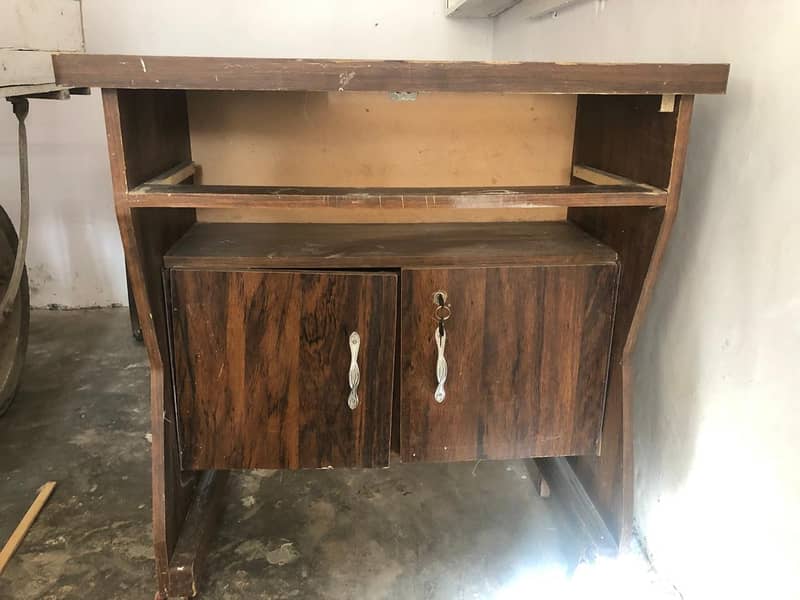 sewing table 0