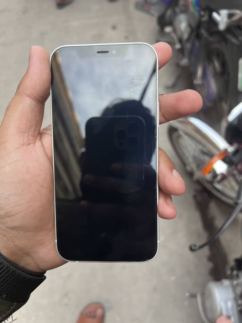 IPhone 12 5