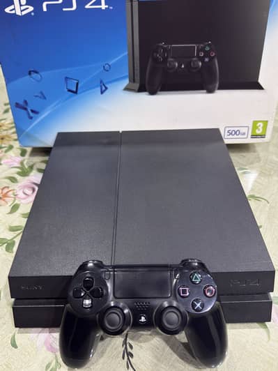 PS4 10/10 condition just like new | urgent sell