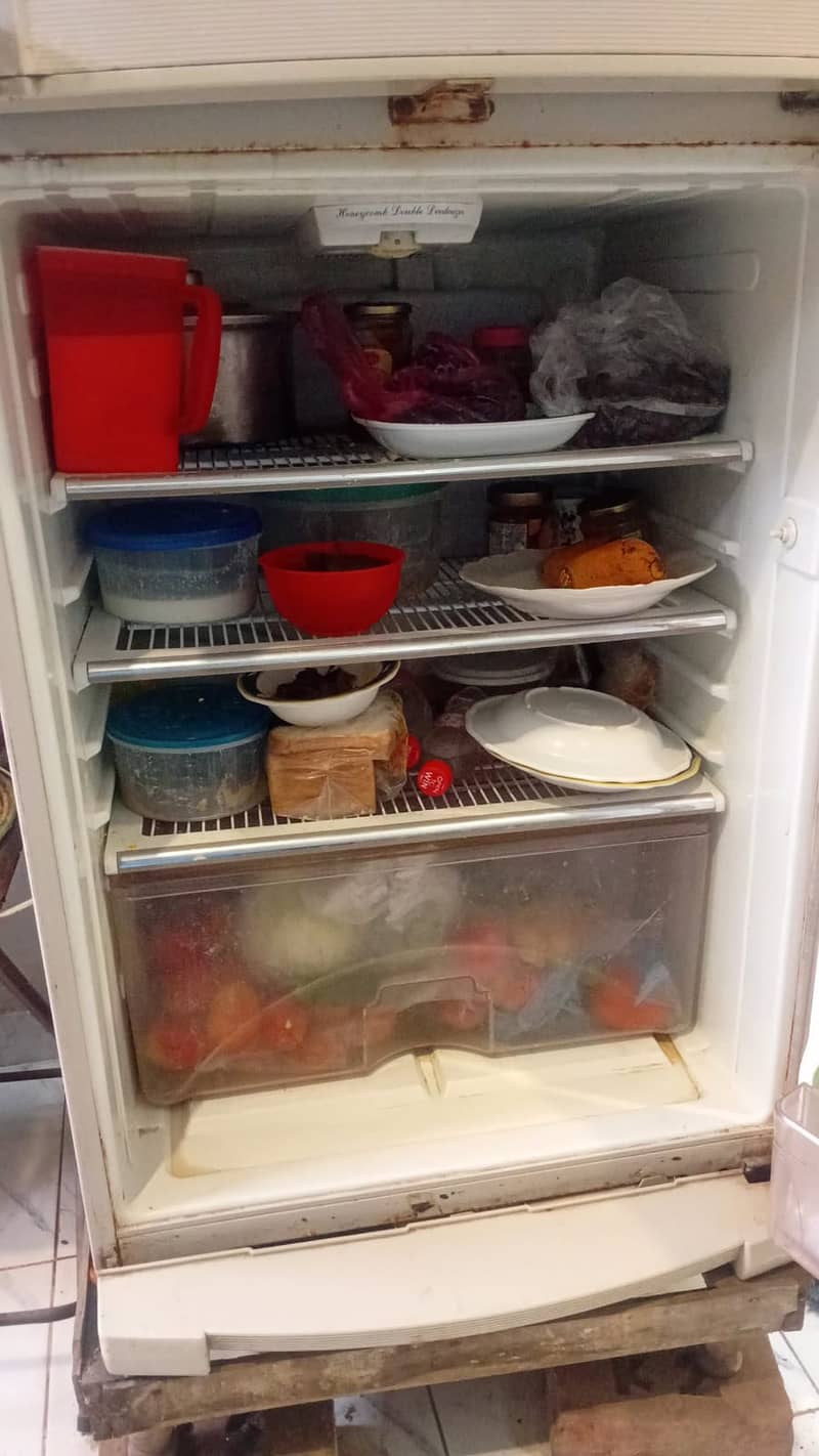 Fridge Dawlance 5