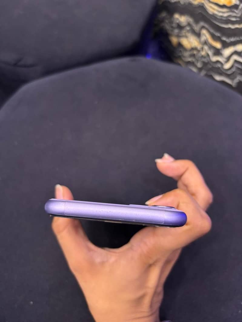 Apple iPhone 11 3