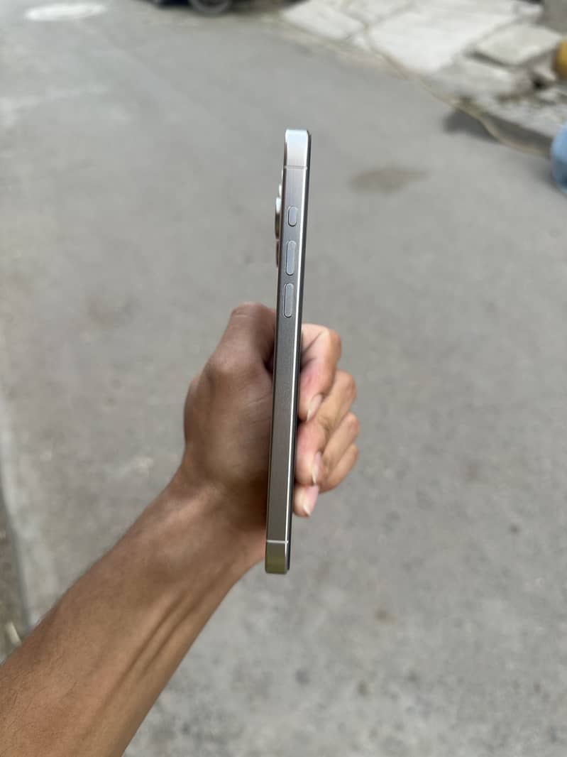 iPhone 15 pro max 1