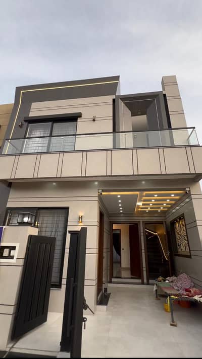 5 Marla Brand New House For Sale In Lake City Lahore