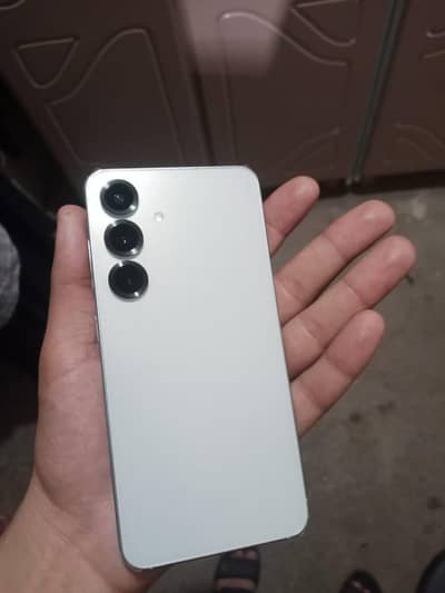 Samsung Galaxy S25 12GB/256GB White – Scratchless Complete Box Pack