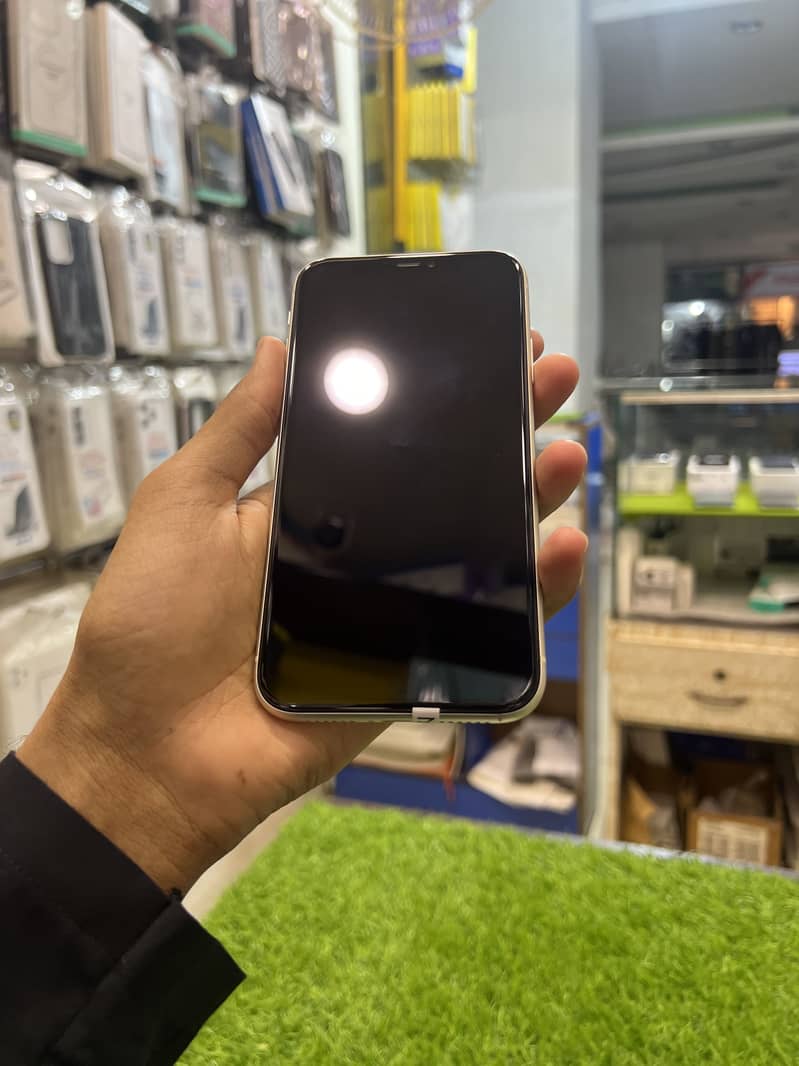 Iphone 11 4