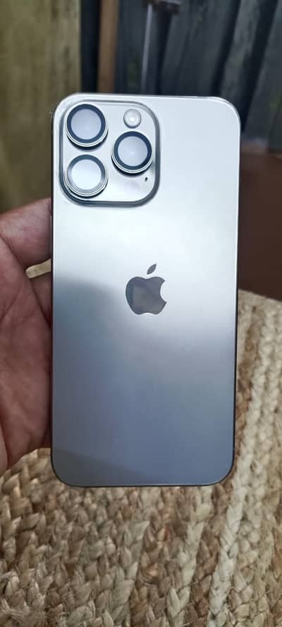 Iphone 15 Pro Max screen main dot hai