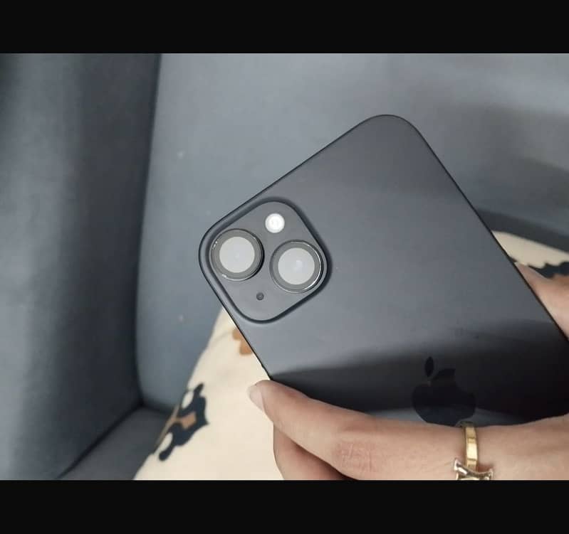 Apple iPhone 15 plus 1