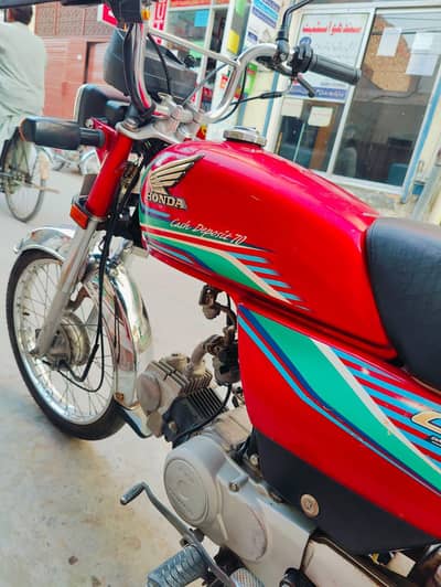 2017 HONDA 70 TOTAL GENIUNE