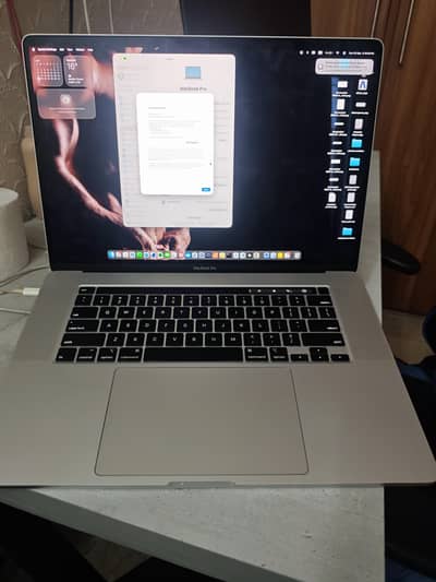 MacBook Pro 2019 16''