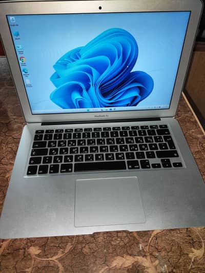 Apple MacBook Air 2017 8GB RAM 128GB SSD Clean Condition