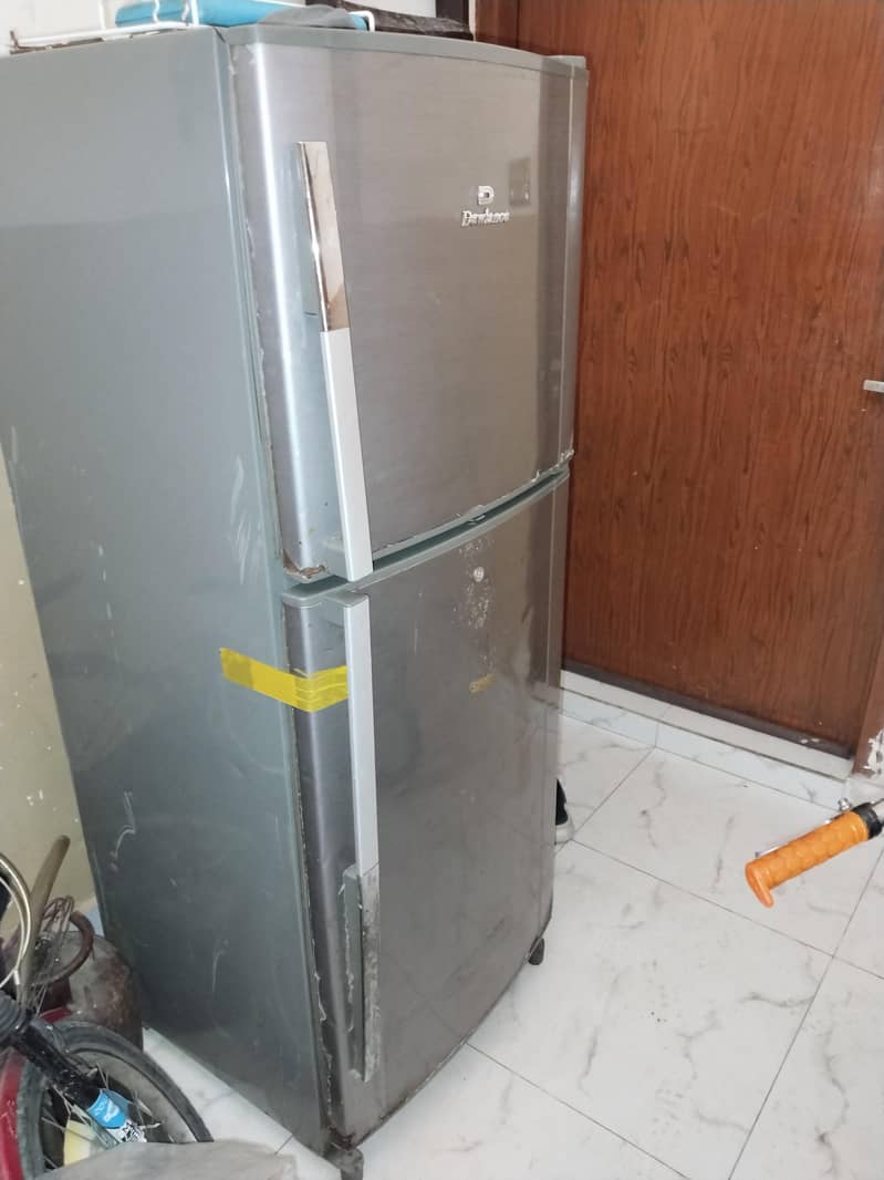 Dawlance medium fridge a plus condition 0