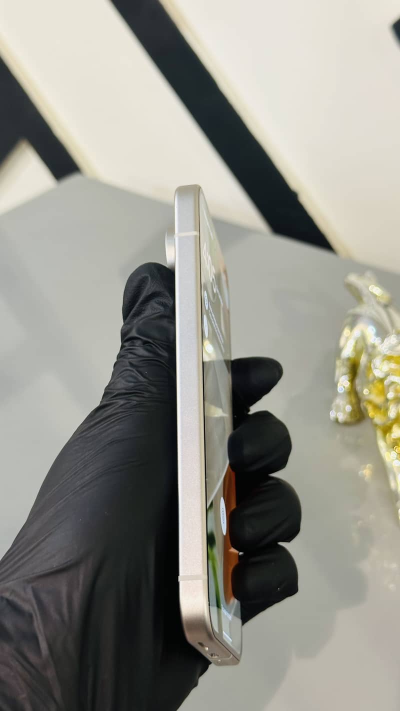 Google Pixel 9 4