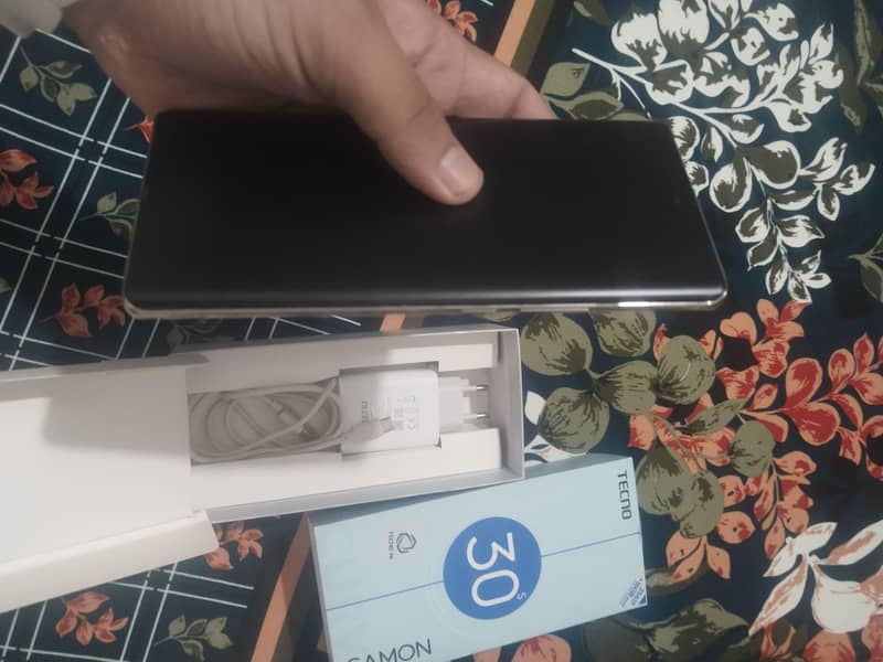 Tecno CAMON 30S 4