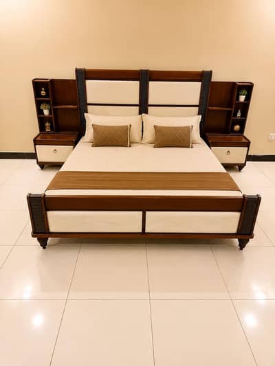Stylish Bedroom sets available at factory price