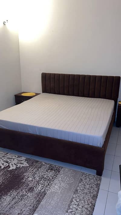 Bed with Mattress for Sale – Excellent Condition