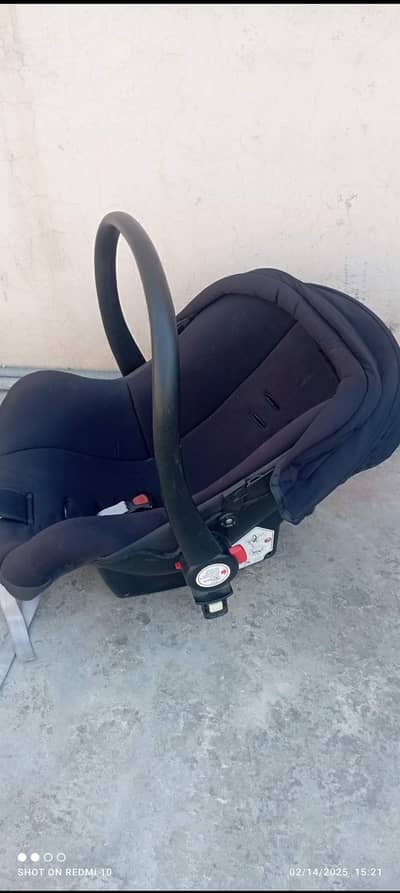 baby car seat for sale. . good quality. .