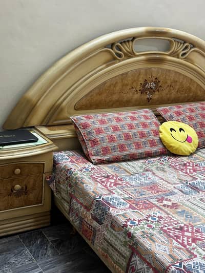 DECO BED SET (+ MATTRESS) WITH DRESSING TABLE