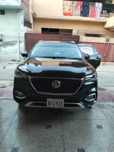 MG Hs Black model Apr 2021
