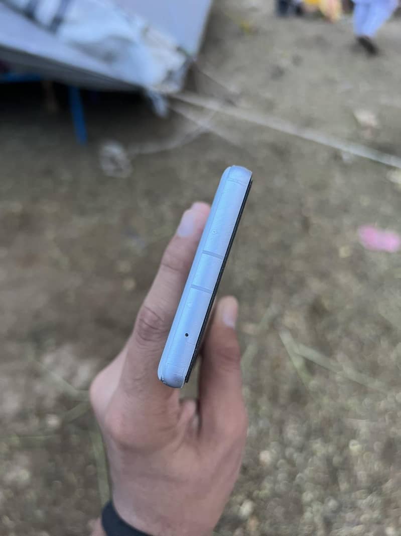 Google Pixel 7a 5
