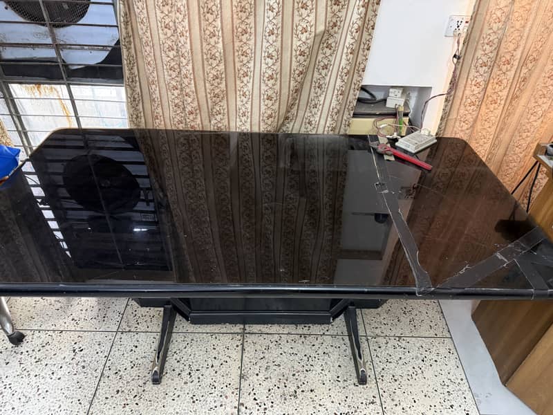 Dining Table 0