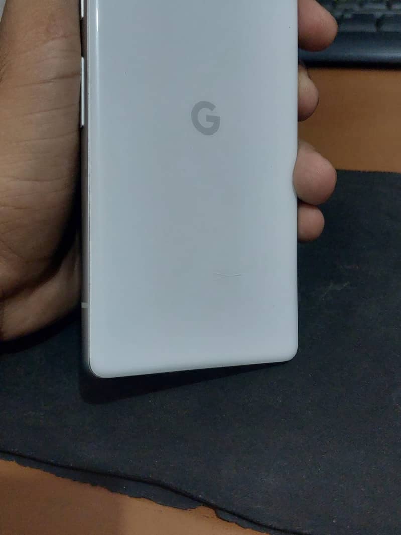 Google pixel 7a 5