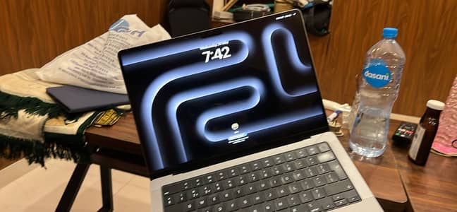 Macbook M1 pro. . 14inch 16/512