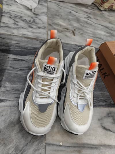 sport shoes soft and statchable  3 size available 8 / 9 /10