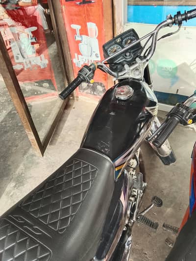 Honda 2020 model black color enjn seel pak hi bio matric moke p
