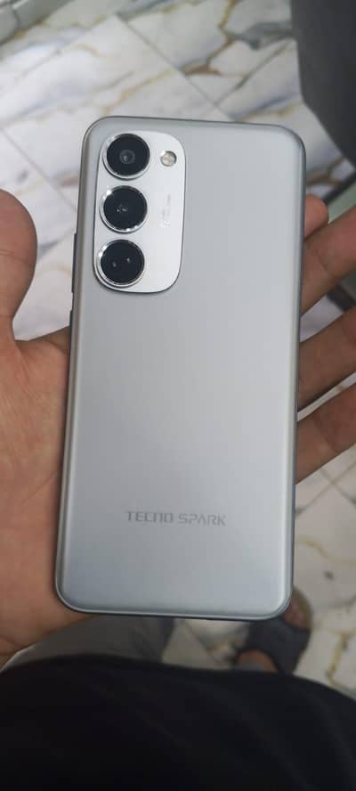 tecno spark 40 pro plus