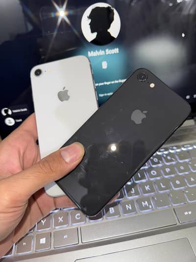 i phone 8 non pta 64 gb  10/10