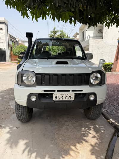 Suzuki jemney 2010/15 . full option And Auto 1300cc