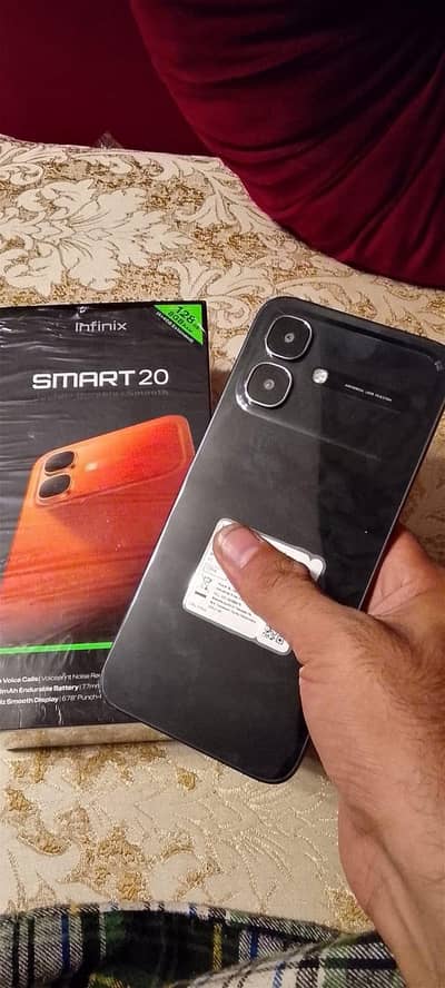new Model smart 20 4+4 ram 128gb Rs. 35000