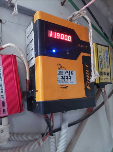 Force Mppt charge controller 60 amp 12v/24v non-hybrid