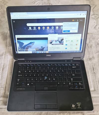 Dell latitude E7440 core-i5 8gb RAM/500 GB HDD 64 GB SSD Good battery.