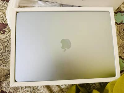 Macbook Air (15 Inch) M4 16/512 GB 4cc Sky