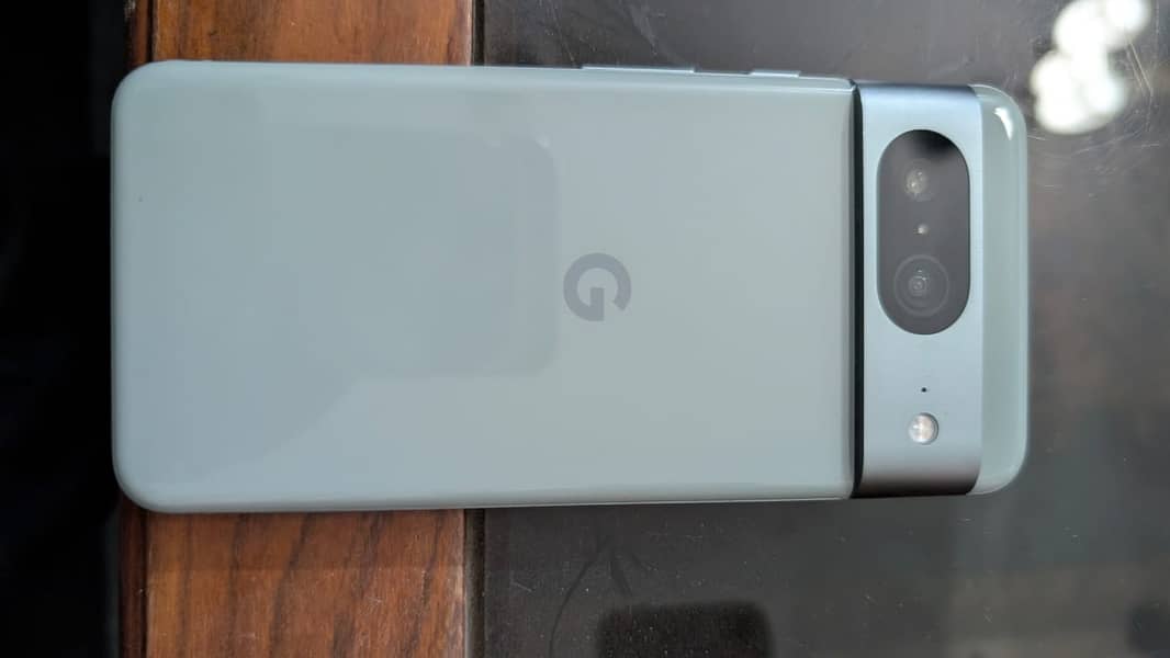 Google Pixel 8 4