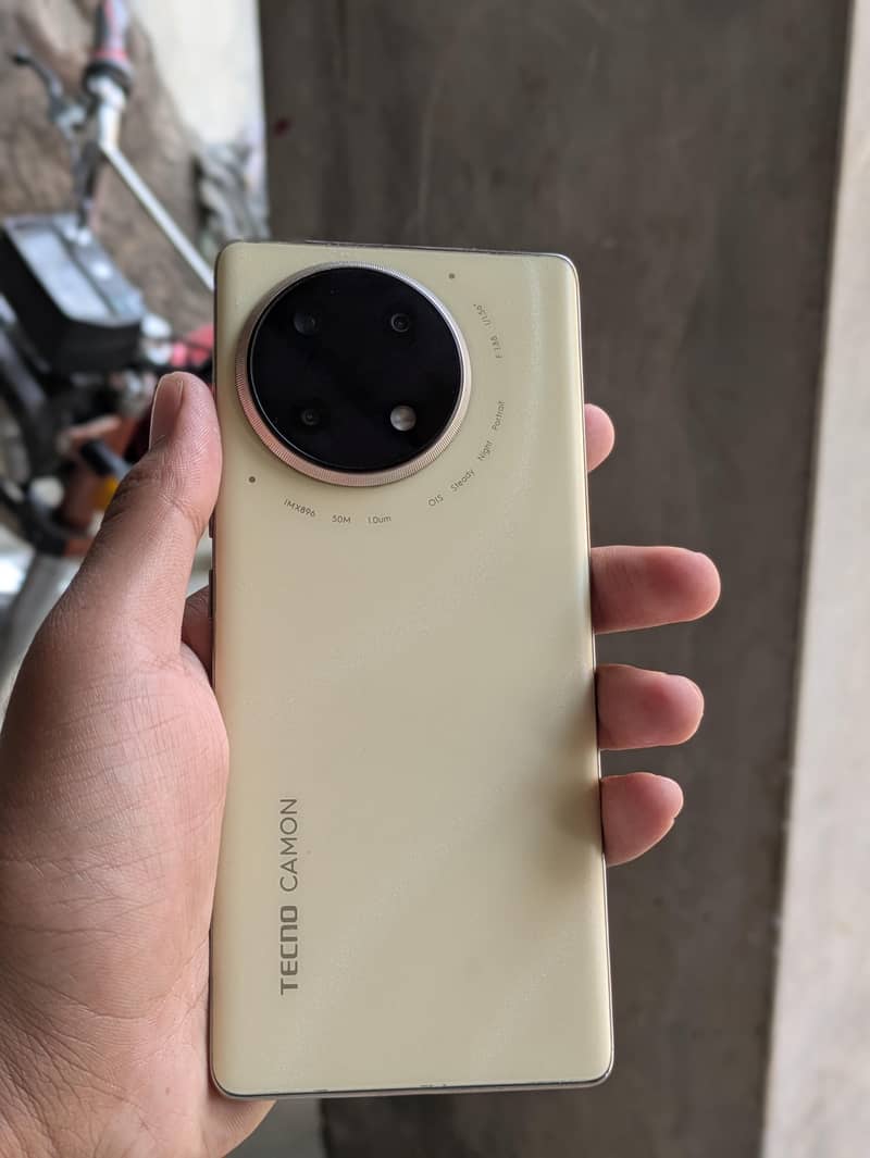 Tecno common 30s 2