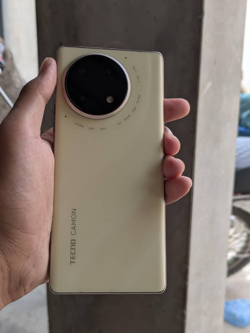 Tecno common 30s 3