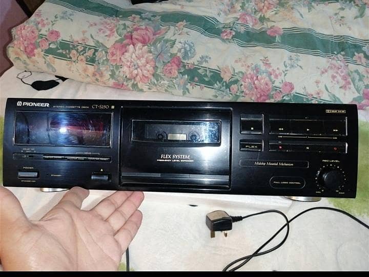 Pioneer cassette deck/player 0