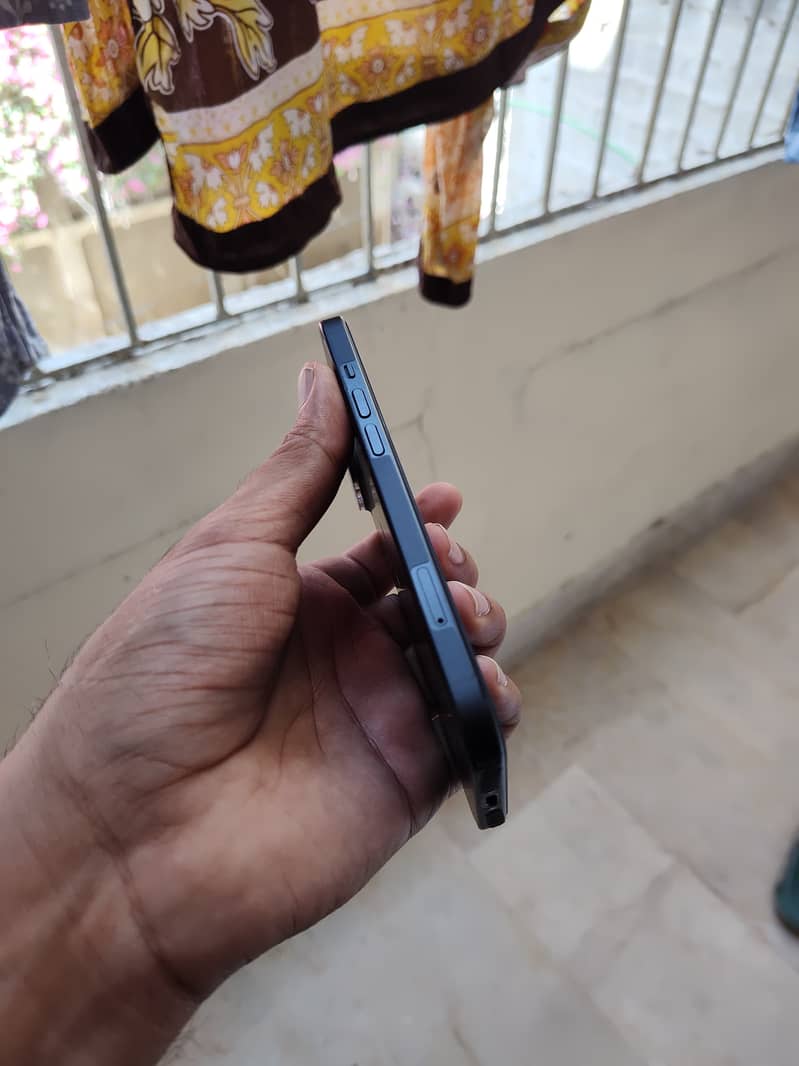 Iphone 15 2