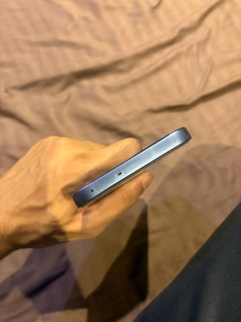 Oppo A6 Pro 4