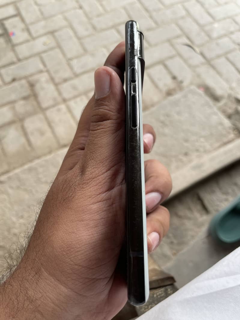 Google Pixel 6 4