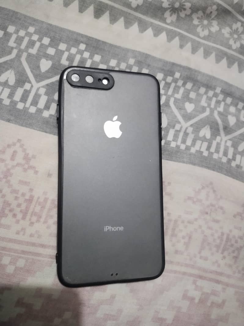 Apple iPhone 8 Plus 13