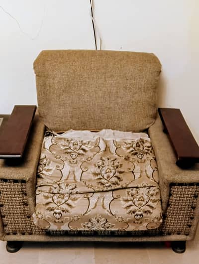 sofa set 5 seater avilable for sale