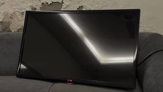 LG TV Full HD 1080p 10/10 condition