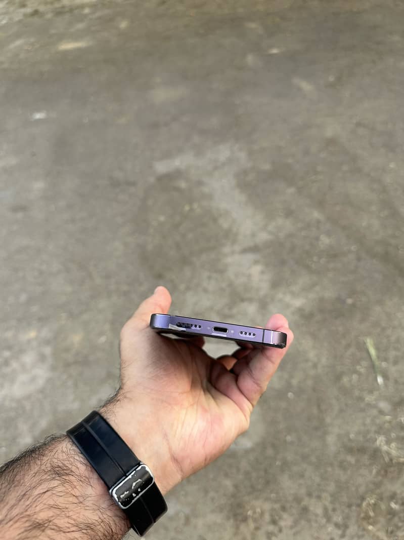 iPhone 14 pro max 5