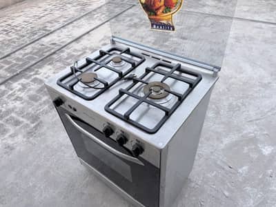 Cooking Range with Gas Oven Clean