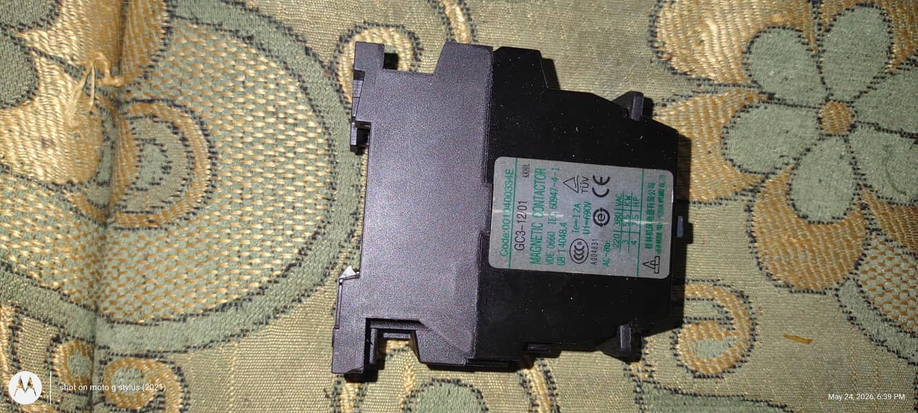 Magnetic Contactor 2