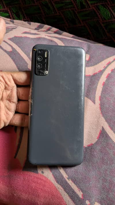 Infinix Note 7 Lite 4 GB 128 memory