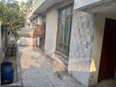 9 MARLA OLD HOUSE FOR SALE